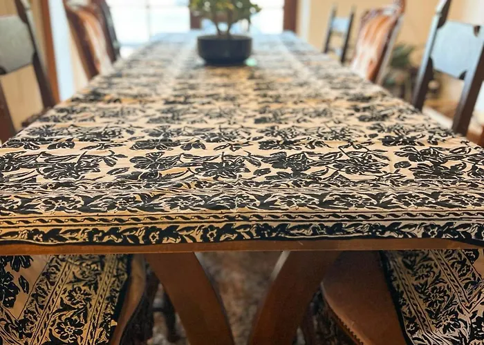 San Lorenzo - Lux Gated Estate/private Pool